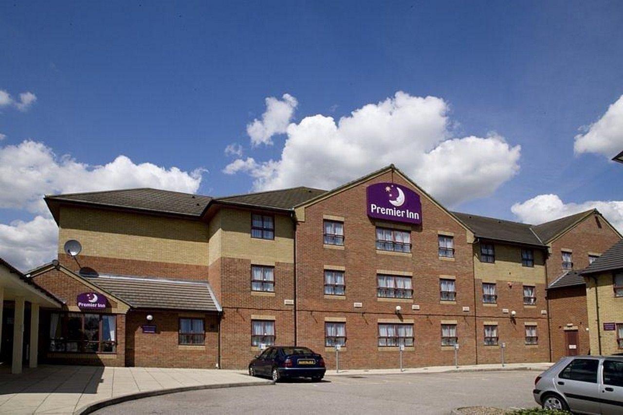 Premier Inn Premier Inn Southend Airport Exterior photo